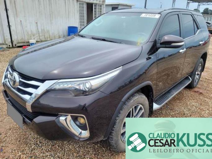 TOYOTA HILUX SW4 16/17